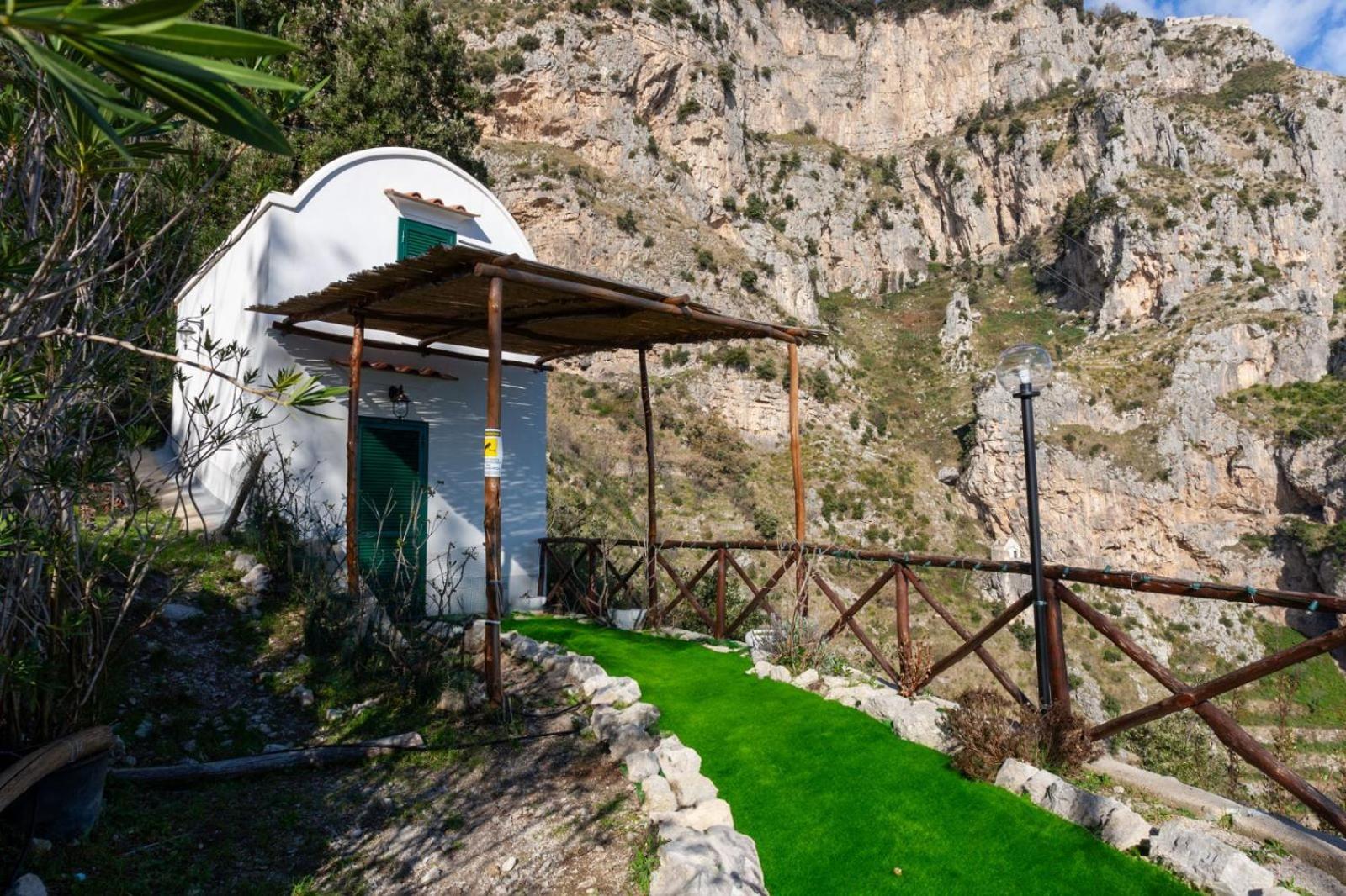 La Casetta Nel Bosco, أمالفي المظهر الخارجي الصورة